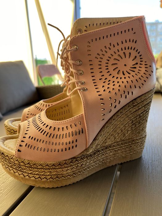 Обувки Love Moschino и други различни марки и размери