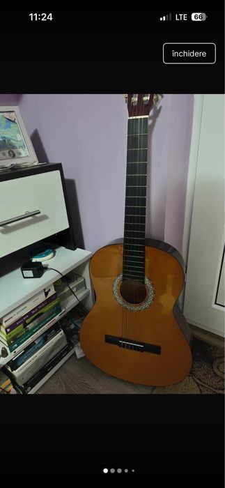 Chitară acustică