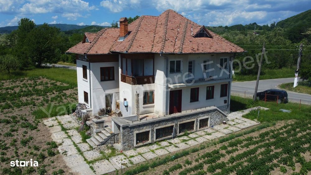 Casă de vânzare în comuna Șuici, județ Argeș.