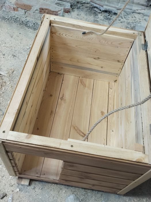 Продам будку для средней породы собак.