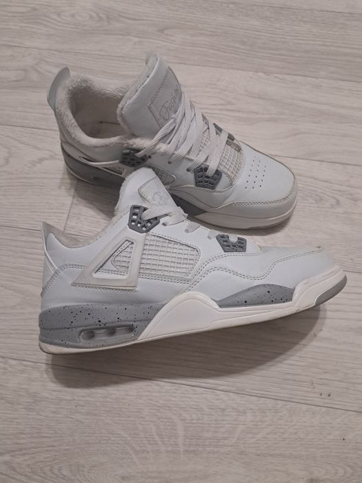 Продам кроссовки демисизонные