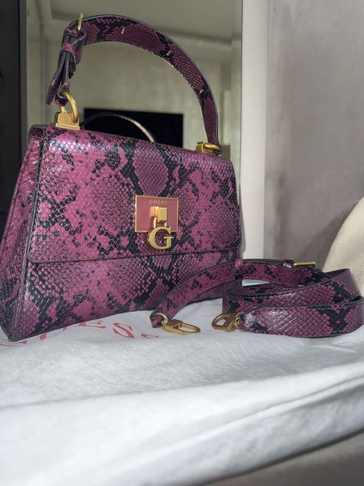 Нова чанта Guess