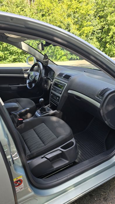 Vând Skoda Octavia 2