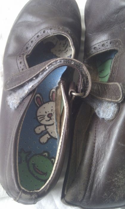 Ghete copii marca  " Olly "