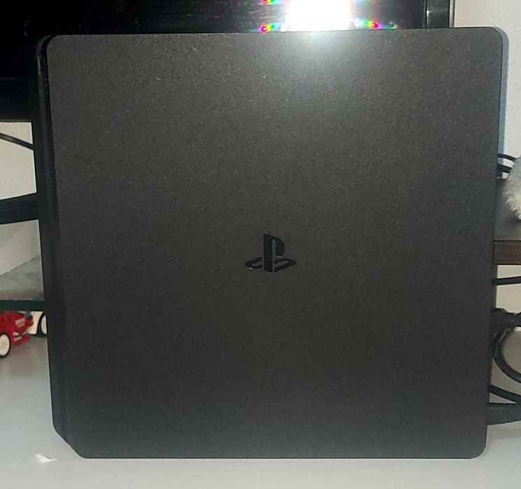 Плейстйейшн 4слим