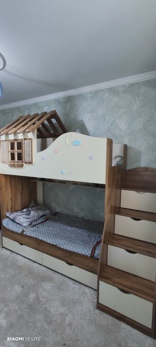 Detski kravat holati yengi azgina ishlagilgan