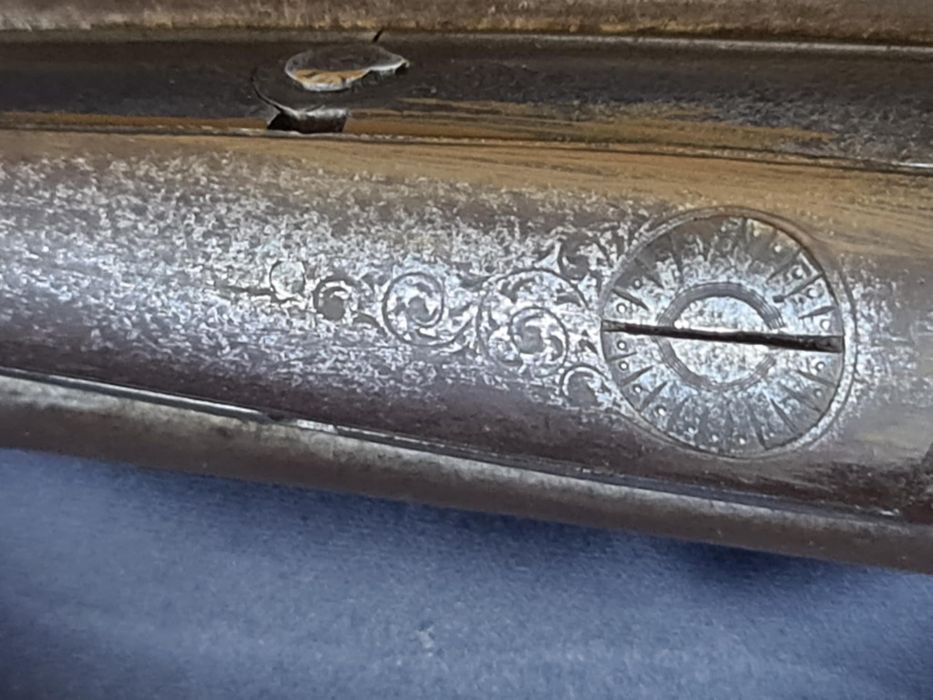 Стара щифтова пушка ЛЕФУШЕ