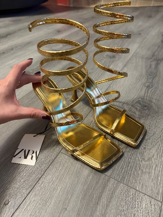 Zara елегантни токчета