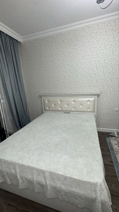 Продаётся кровать (БЕЗ МАТРАСА)