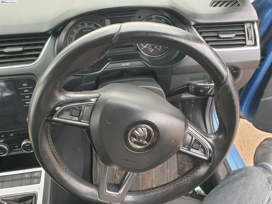 Volan 3 Spite cu Comenzi FARA Airbag cu Uzura Skoda Octavia 3 2013 - 2020 Cod 5E0064241 [K3595]
