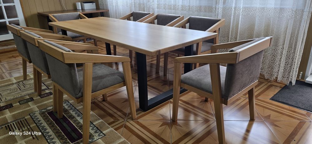 Set Dining Premium: Masă și  Scaune din Lemn Masiv de Stejar