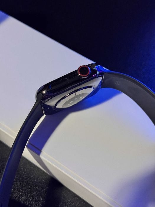 Apple Watch Series 6 (44 мм, Graphite Stainless Steel)