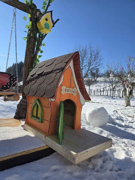 Căsuța, cușcă câine