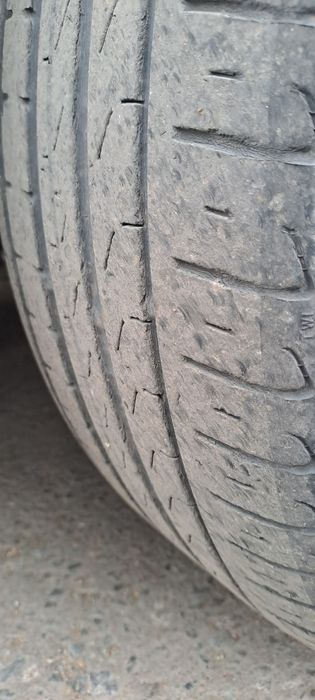 Продам резину 215/55 17