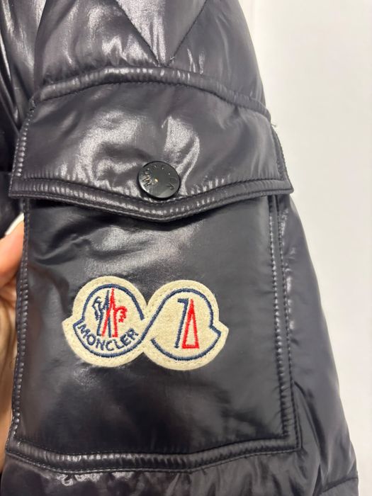 Vand Geaca Moncler marimea M