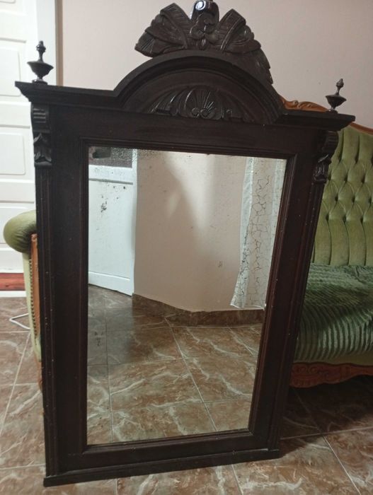 Oglinda veche de peste 100 de ani!
