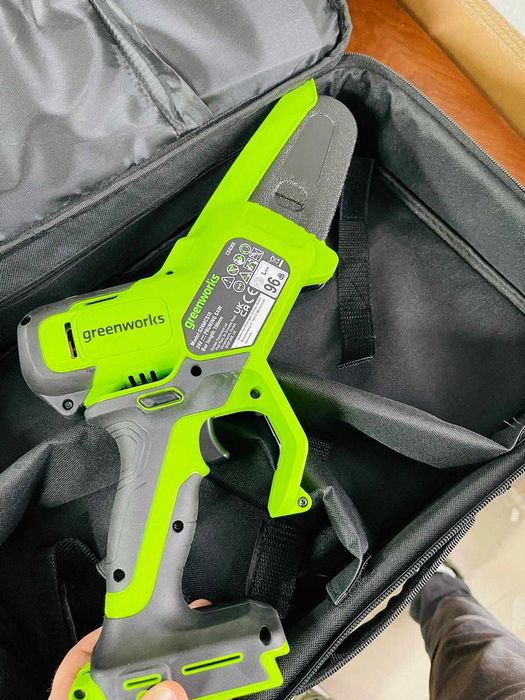 Mini ferăstrău cu lanț Greenworks 24V 10cm