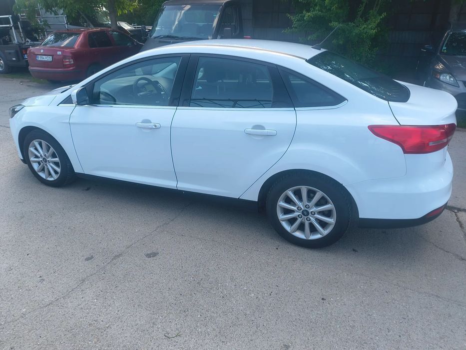 Ford Focus Vand Ford Focus Sedan, 1.5 diesel, 120cp Titanium