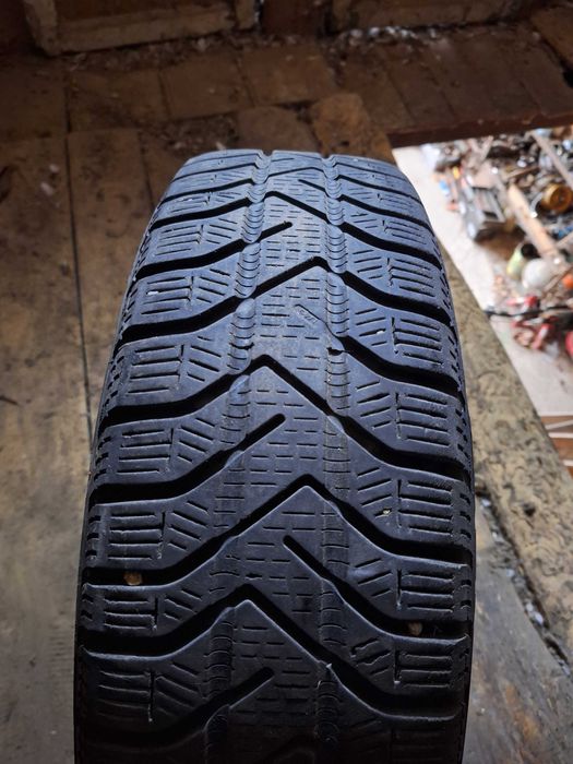 Set 4 roti iarna R14 Pirelli 175/65 R14 + Capace Fiat 500