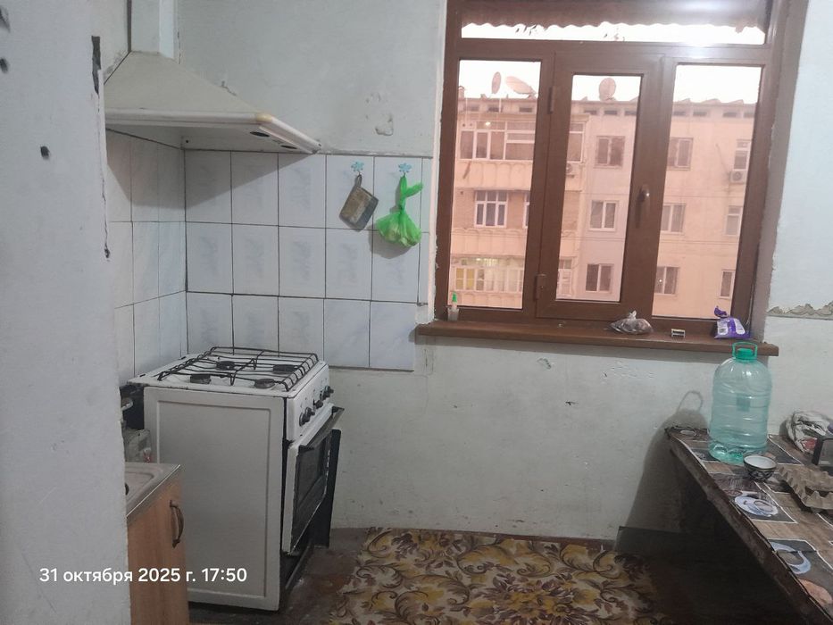 Buxoro shaharda uch xonali uy 200$