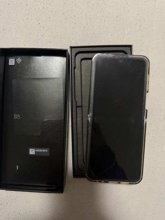 Samsung Galaxy Z Flip 6