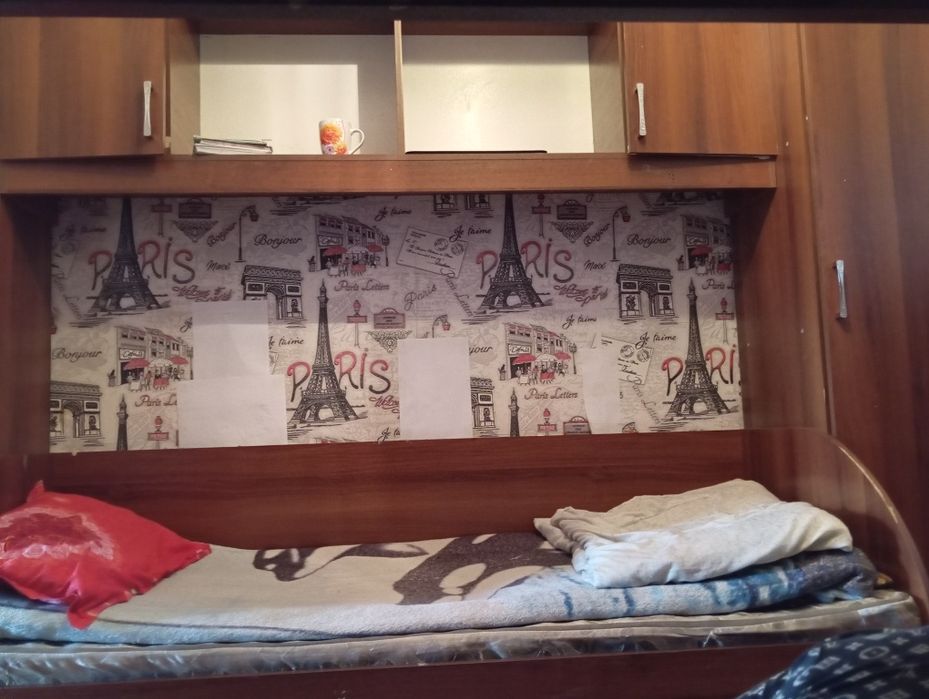 Спальный гарнитур