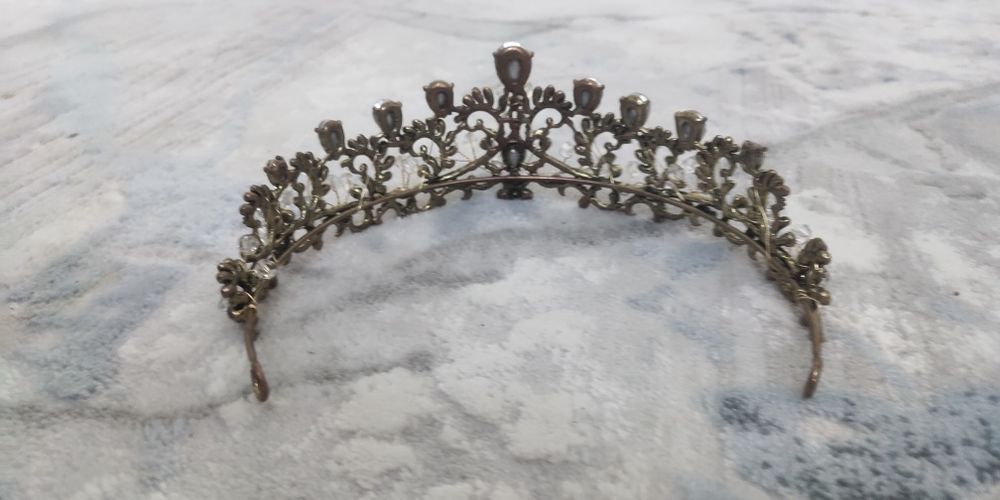 Короны, диадемы,зебигардон, украшения