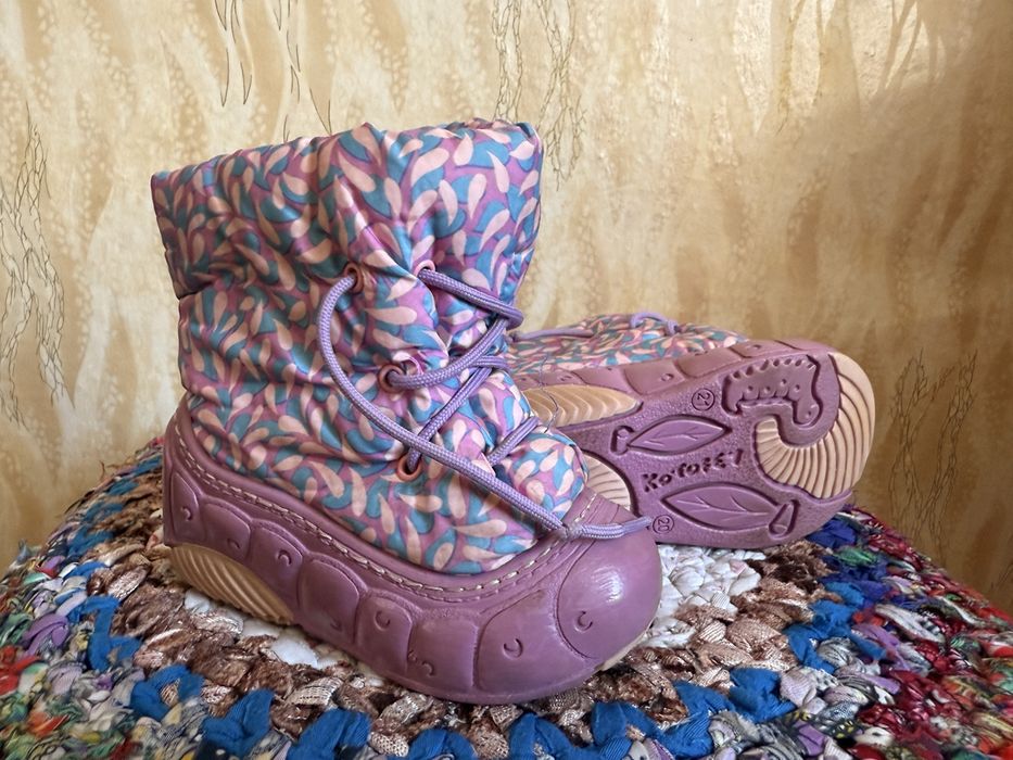 Продам обувь на девочку и мальчика