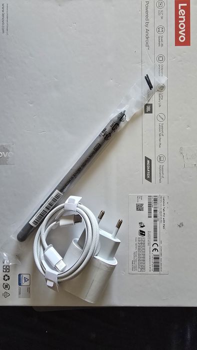 Tableta Lenovo Tab P12 cu Stylus