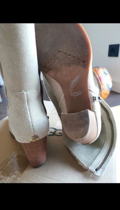 Cizme UGG în stare foarte bună
