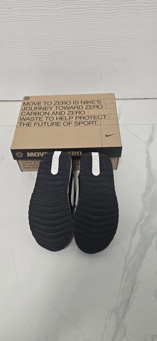 Nike Air Max Dawn 'Black White' - Номер 28.5 - Запазени