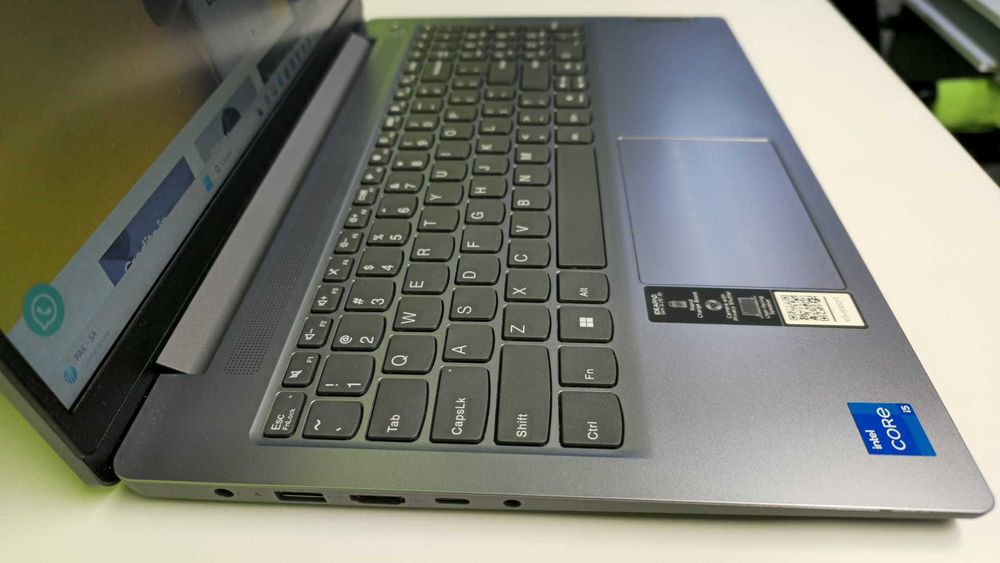 LENOVO IdeaPad Slim 3 (AG.7) Garantie 24 luni