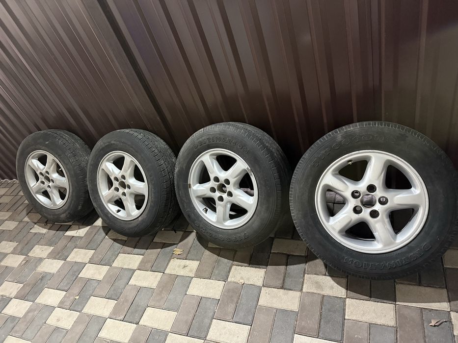 Комплект шин с дисками тойота