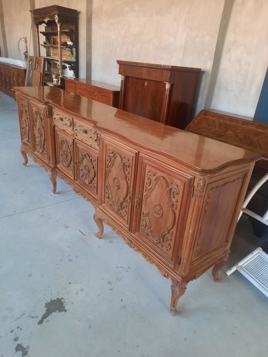 Mobilă stil baroc din lemn masiv