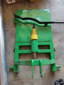 Crapator lemne cu burghiu conic