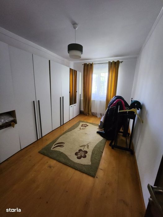 Casa in Dumbrava la E85 plus Spatiu Comercial