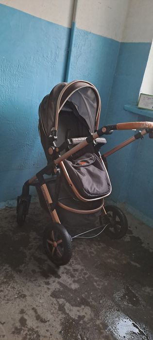 Детский коляску.
