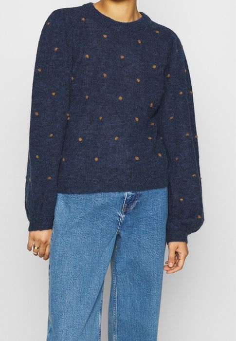 GESTUZ пуловер на точки с буфан ръкав