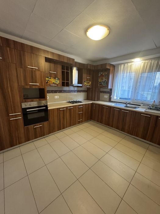 Vila Spatioasa 3 camere Cosmopolis