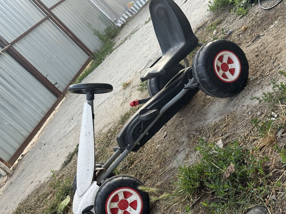 Kart cu pedale copii