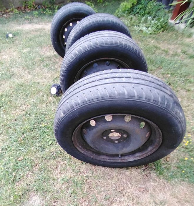 De vanzare set patru roti dacia logan