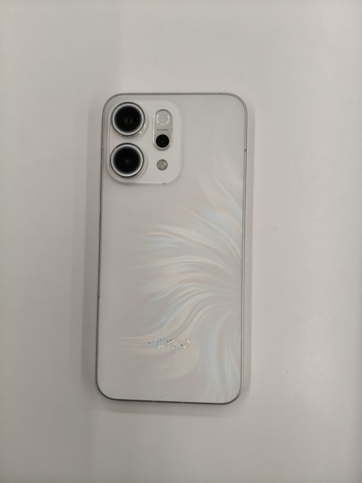 В продаже Reno 14 12/512