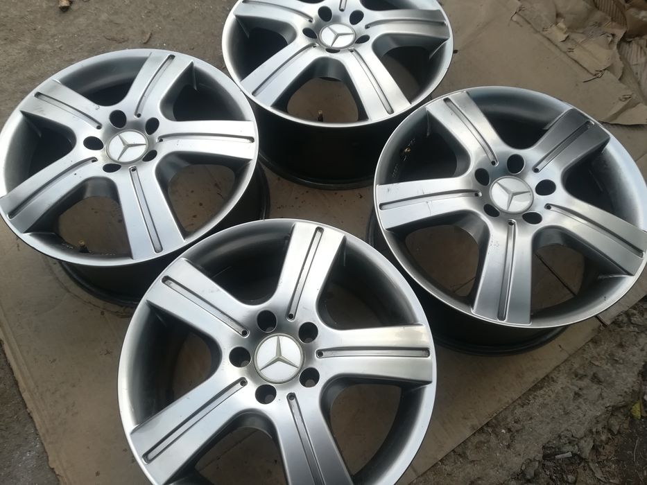Топ състояние 17-5х112 ЕТ56 7.5J Mercedes ML