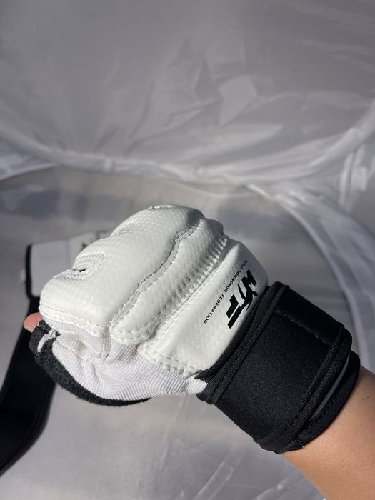 Перчатки для тэйквондо