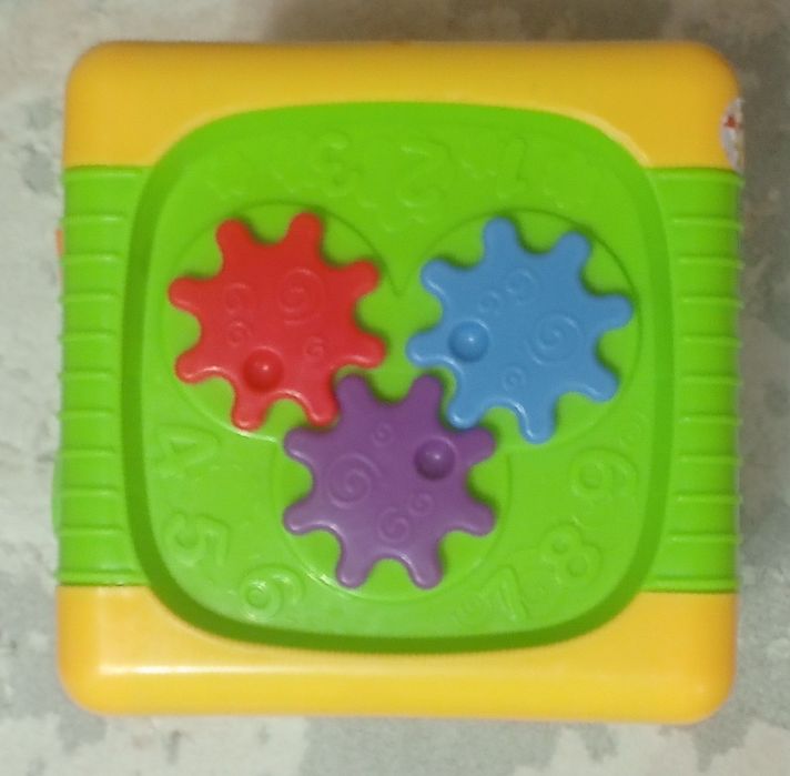 Балаларға арналған музыкалық ойыншық.