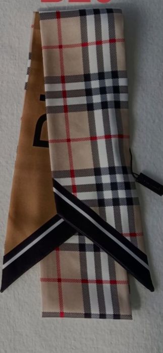 Eșarfe Burberry, model 2026, 100% mătase, preț fix
