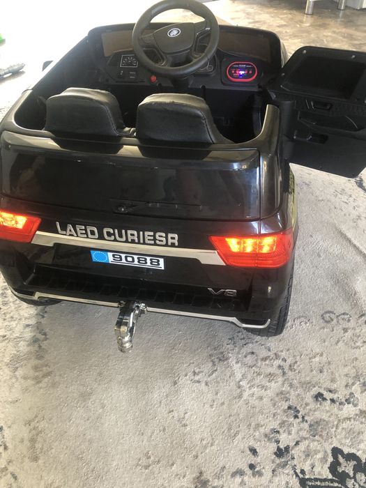 Электромашинка на пульту управления