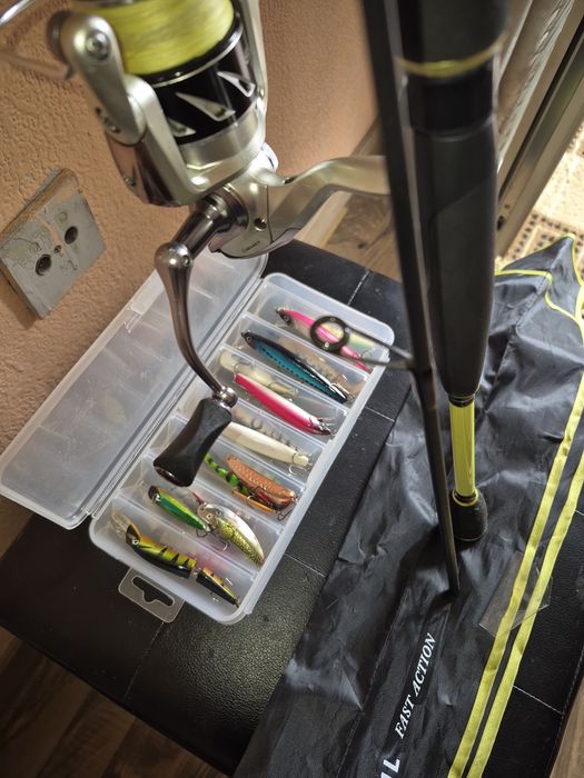 Спининг комплект и примамки