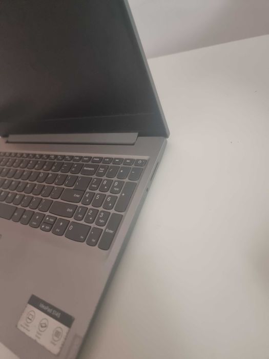 Laptop Lenovo ideaPad S145