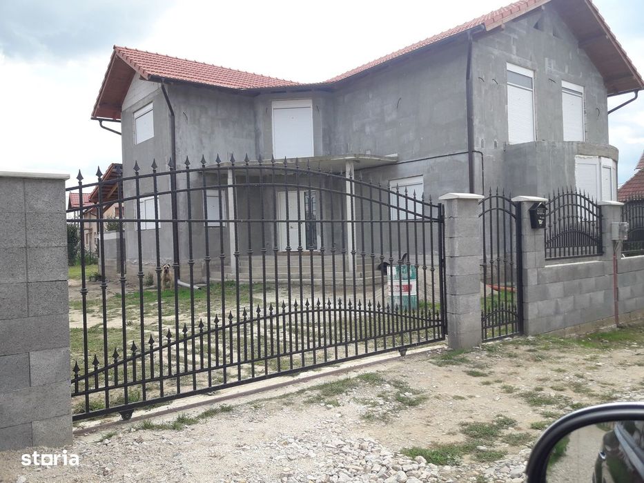 Casă de Vănzare in Mihai Viteazu.